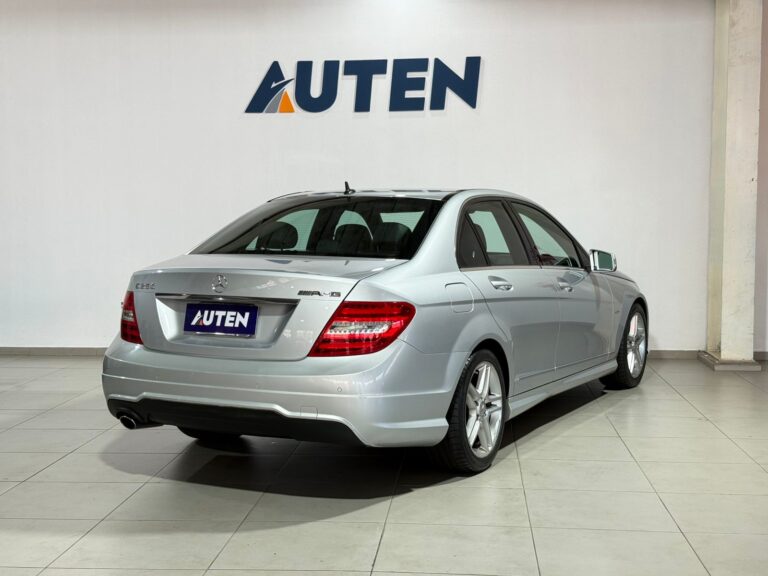 MERCEDES BENZ C250 BLUE EFFICIENCY 2012 CON 151000KM