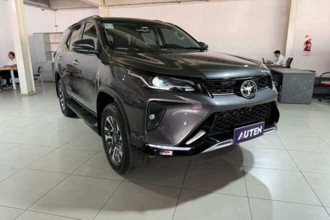 TOYOTA SW4 4X4 SRX TDI 6 AT 7A 2025 CON 19500KM