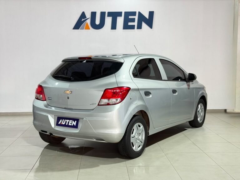 CHEVROLET ONIX LS + 2017 CON 125000KM