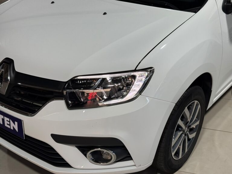 RENAULT LOGAN INTENS 2024 CON 37000KM