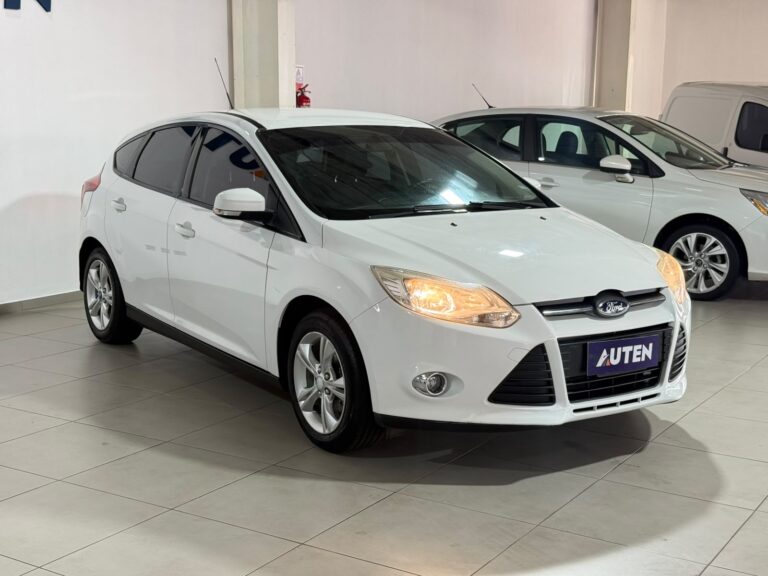 FORD FOCUS SE 2015 CON 107500KM