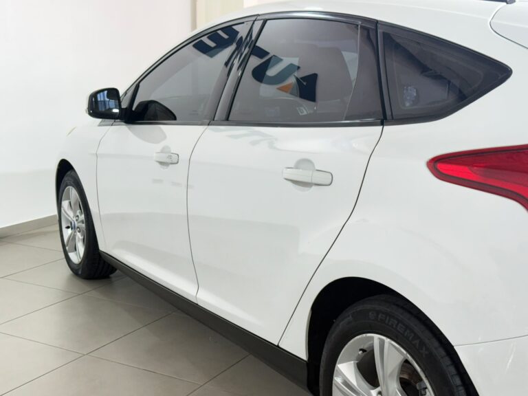 FORD FOCUS SE 2015 CON 107500KM