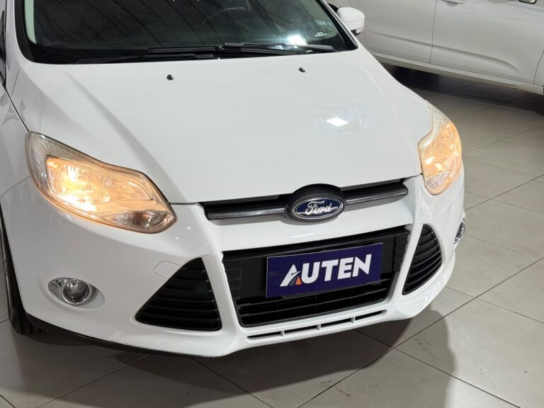 FORD FOCUS SE 2015 CON 107500KM