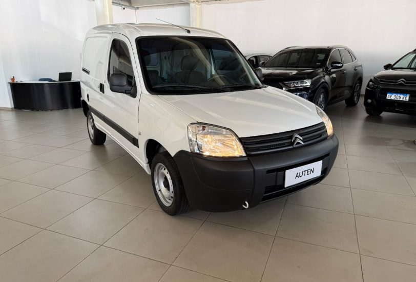 CITROEN BERLINGO FURGON BUSINESS 2024 CON 54000KM