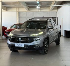 FIAT TORO FREEDOM 4X4 AT 2021 CON 80000KM