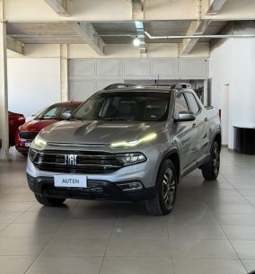 FIAT TORO FREEDOM 4X4 AT 2021 CON 80000KM