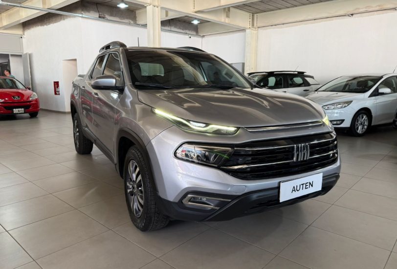 FIAT TORO FREEDOM 4X4 AT 2021 CON 80000KM