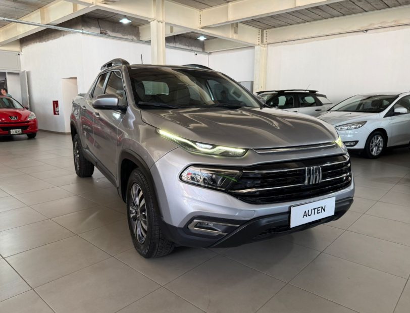 FIAT TORO FREEDOM 4X4 AT 2021 CON 80000KM
