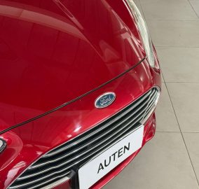 FORD FIESTA 1.6 4 PTAS TITANIUM 2016 CON 120000KM