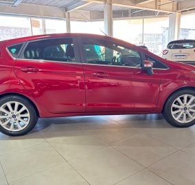 FORD FIESTA TITANIUM 2018 CON 99000KM