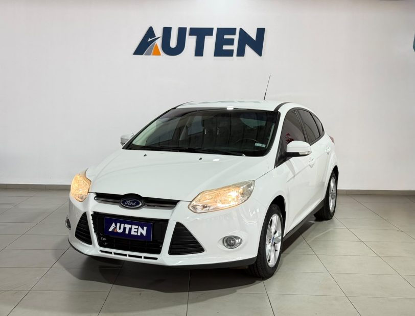 FORD FOCUS SE 2015 CON 107500KM