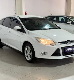 FORD FOCUS SE 2015 CON 107500KM