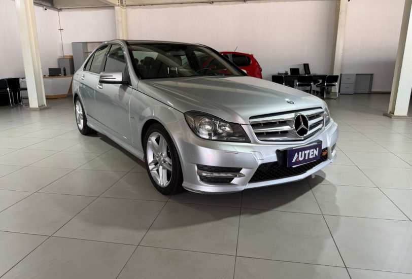 MERCEDES BENZ C250 2012 CON 151000KM