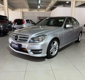 MERCEDES BENZ C250 2012 CON 151000KM