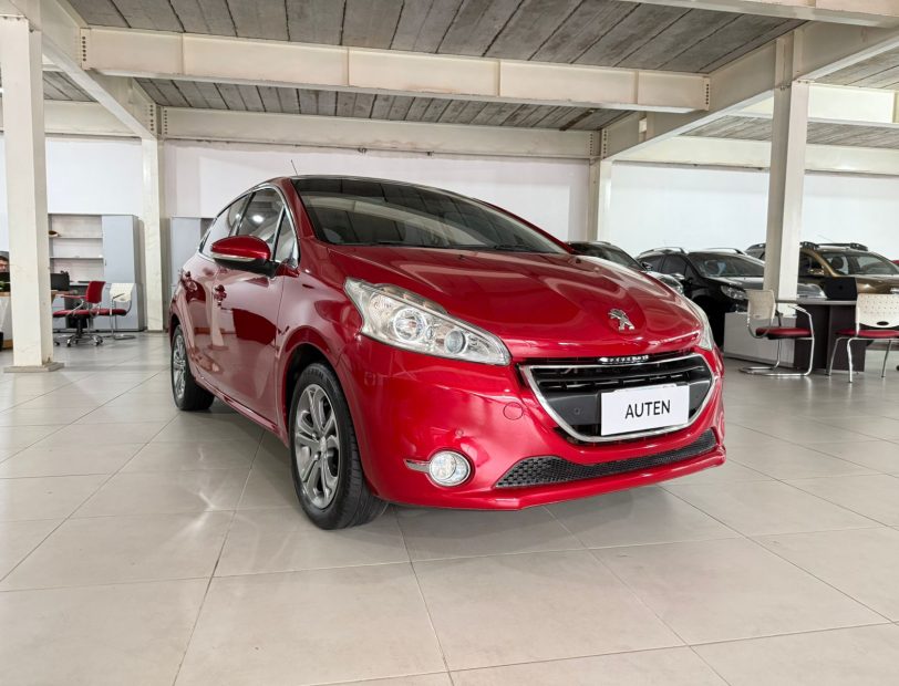PEUGEOT 208 FELINE PACK CUIRE 2015 CON 130000KM