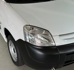 PEUGEOT PARTNER PRESENCE 2015 CON 144000KM