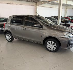 TOYOTA ETIOS XS 2018 CON 41000KM