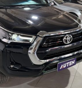 TOYOTA HILUX 4X2 DC SRV 6 MT 2021 CON 40000KM