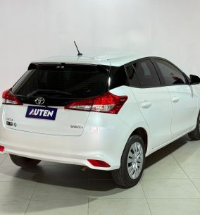 TOYOTA YARIS XS CVT 2026 CON 2800KM