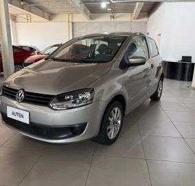 VOLKSWAGEN FOX COMFORTLINE 2014 CON 33500KM